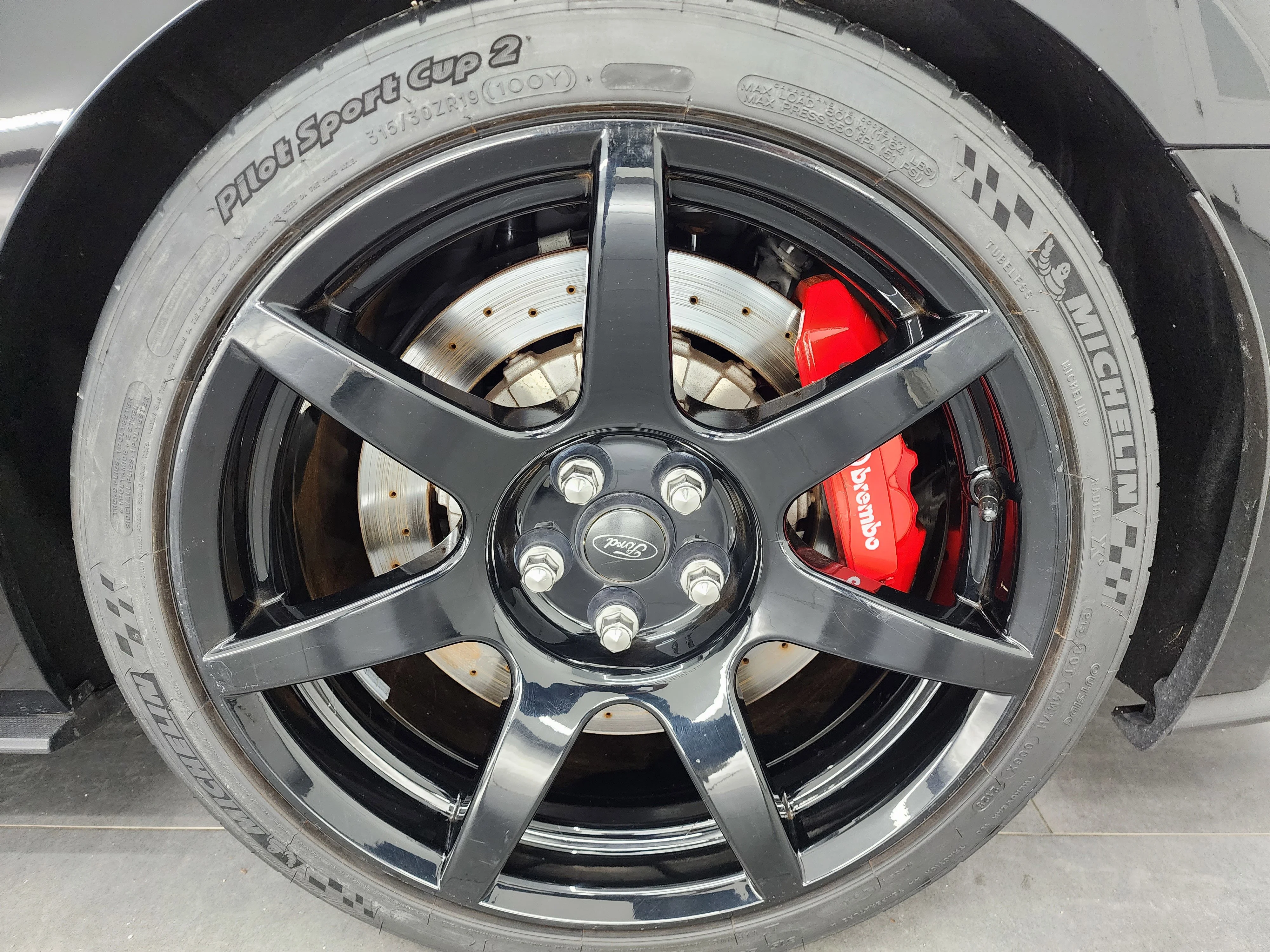 Used 2016 Shadow Black Ford Shelby GT350 image 59