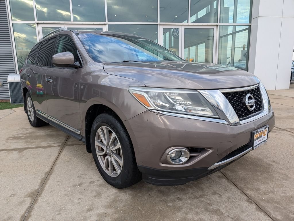 Used 2014 Nissan Pathfinder SL with VIN 5N1AR2MM0EC644019 for sale in Crystal Lake, IL