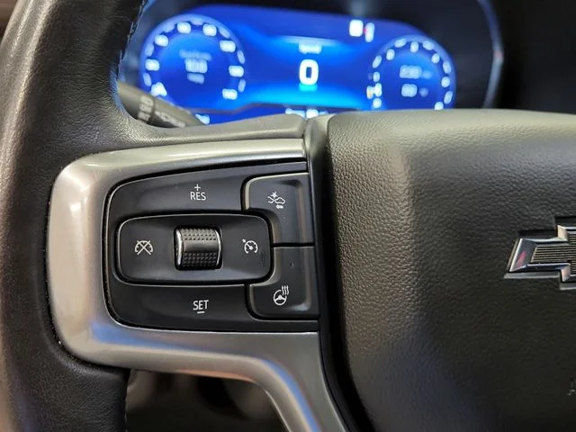Used 2022 White Chevrolet Z71 image 29