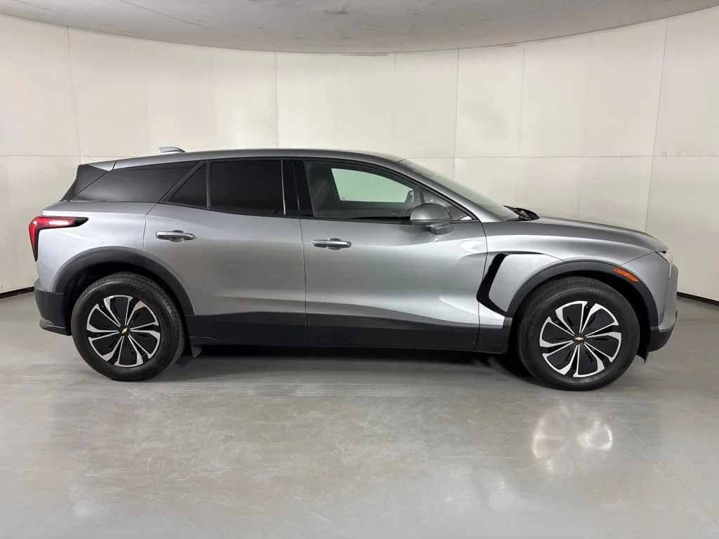 Used 2025 Gray Chevrolet LT image 11