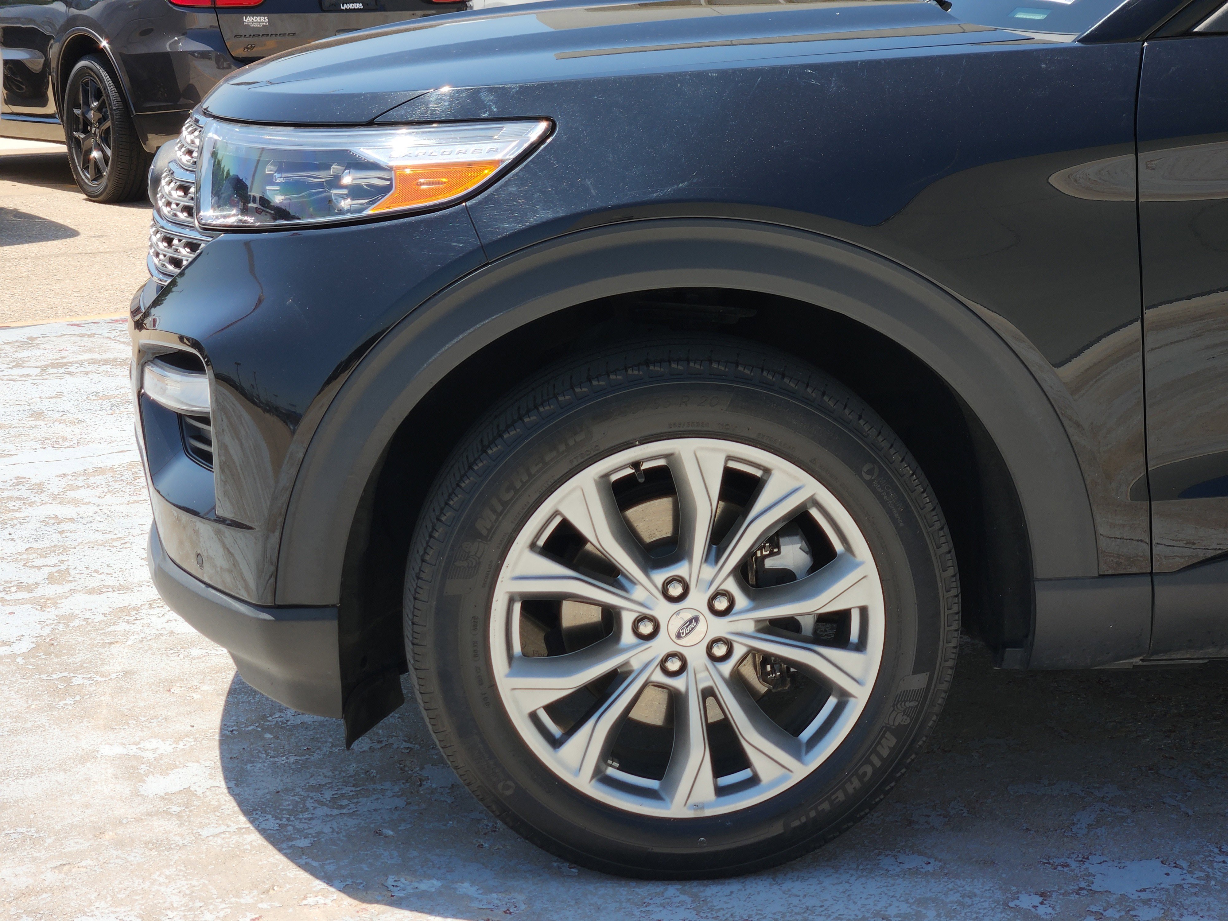 Used 2023 Agate Black Metallic Ford Limited image 9