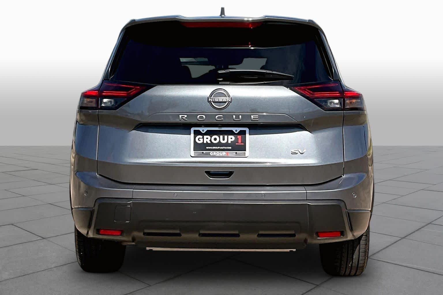Used 2024 Gun Metallic Nissan SV image 5