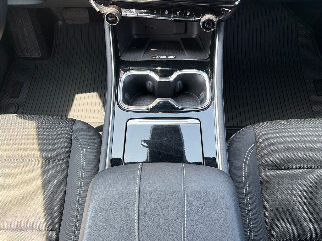 Used 2024 Black Chevrolet LT image 20