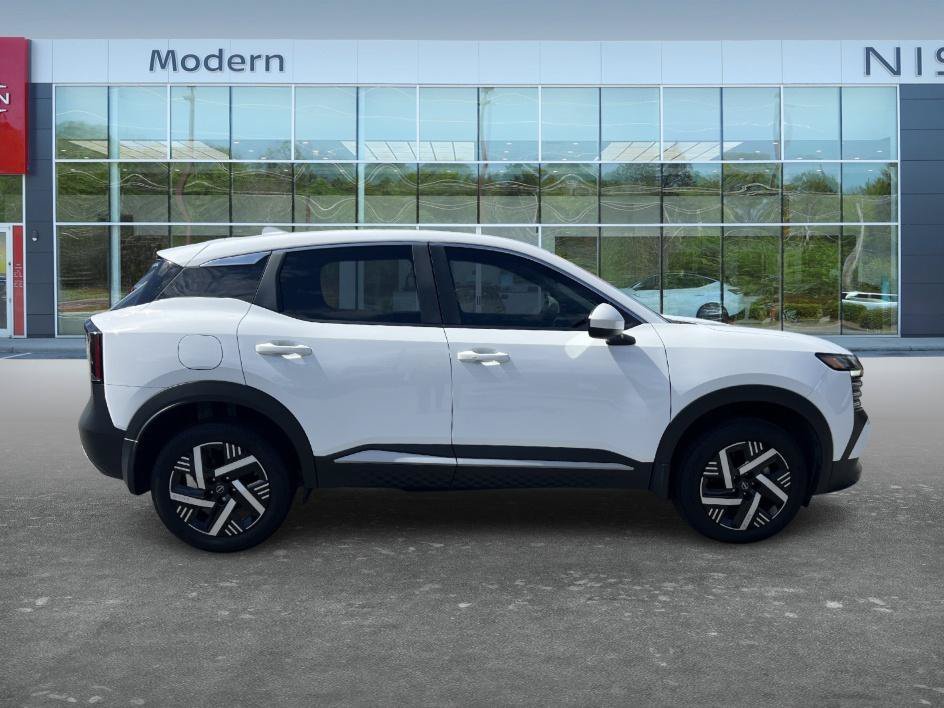 Used 2025 Fresh Powder Nissan SV image 4