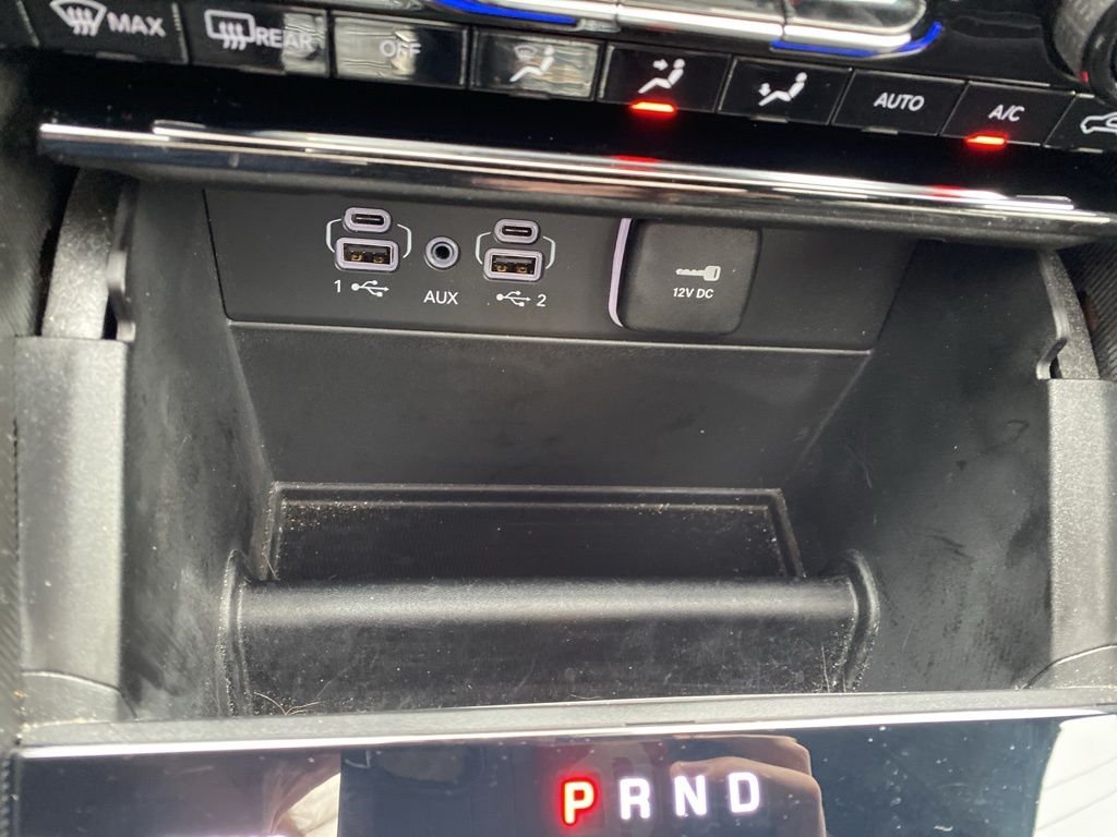 Used 2024 Gray Jeep Limited image 31
