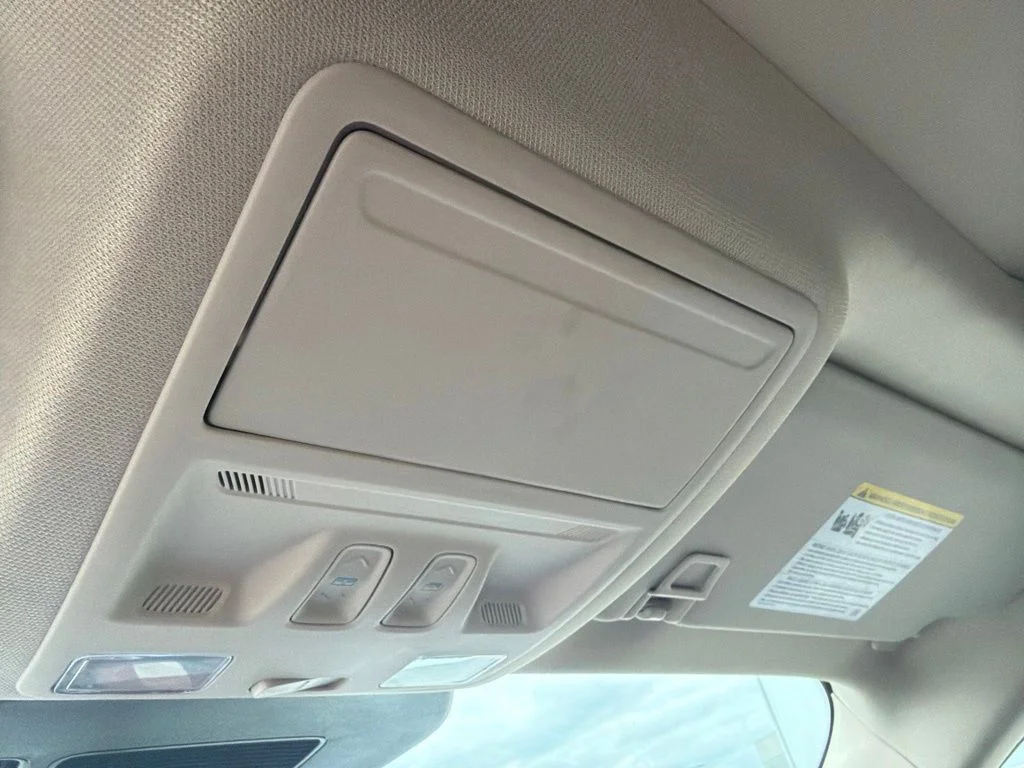 Used 2020 White Ford SEL image 38