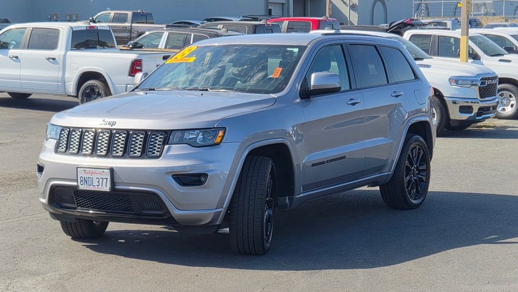 Certified Used 2018 Silver Jeep Altitude image 8