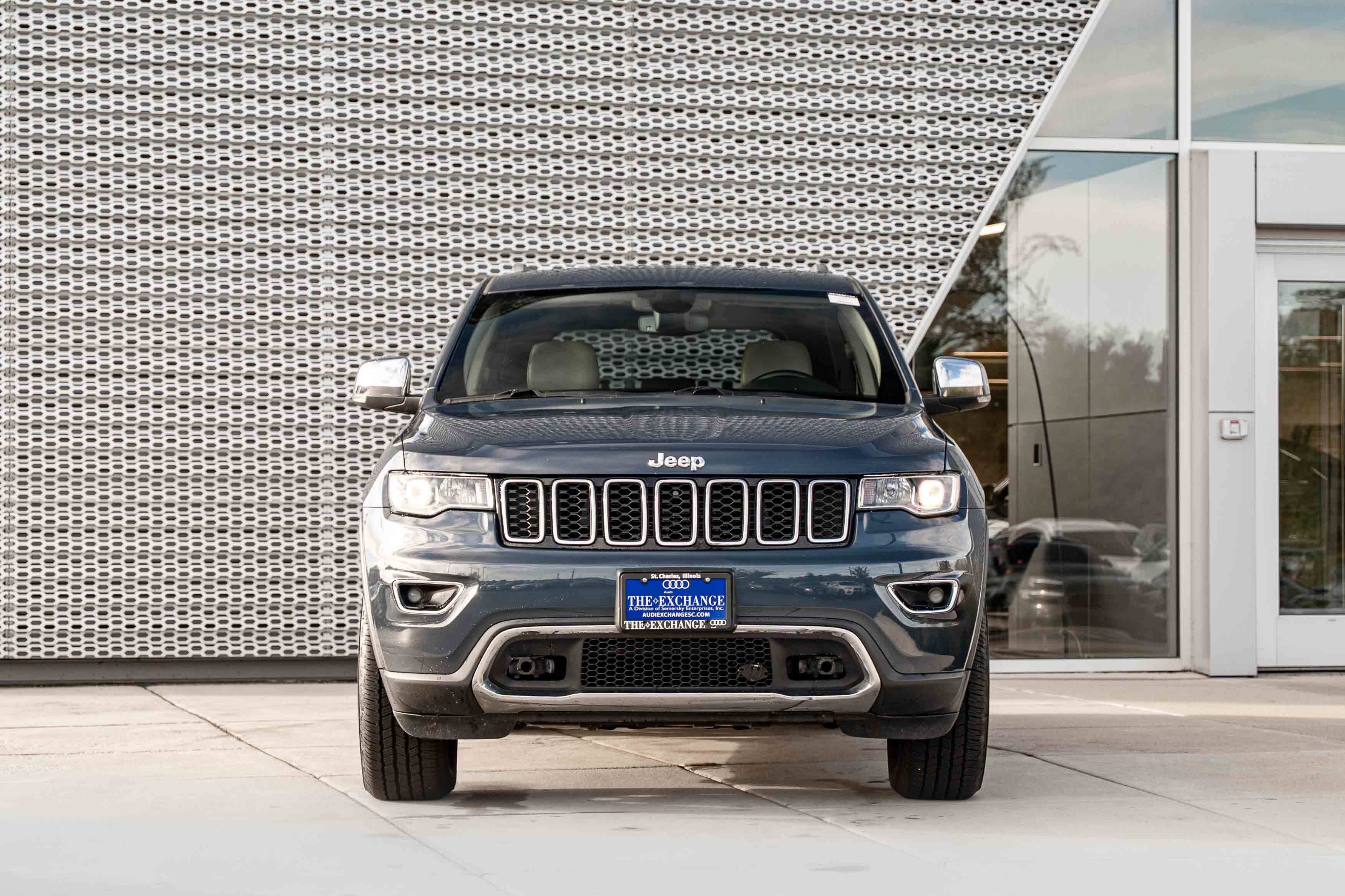 Used 2019 Slate Blue Pearlcoat Jeep Limited image 30