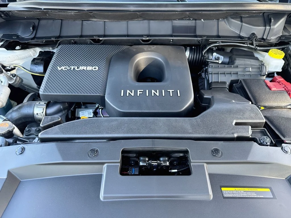 New 2027 White INFINITI LUXE image 33