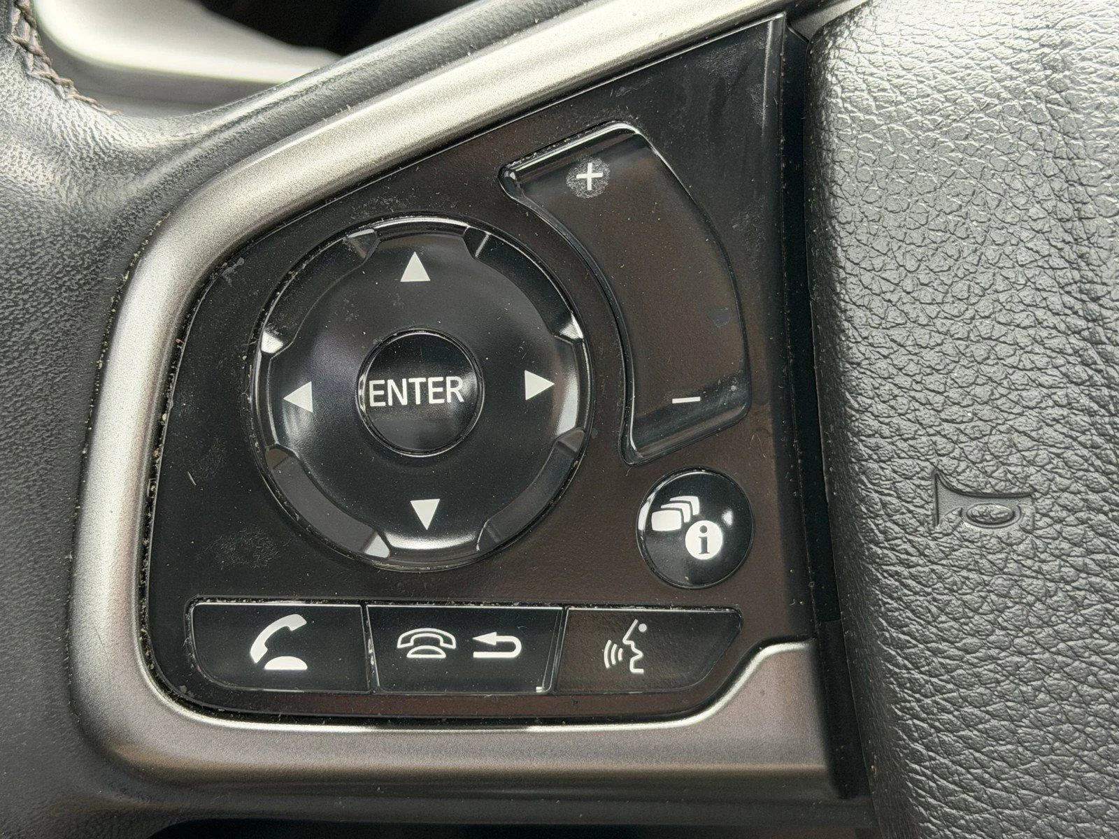 Used 2021  Honda EX image 27