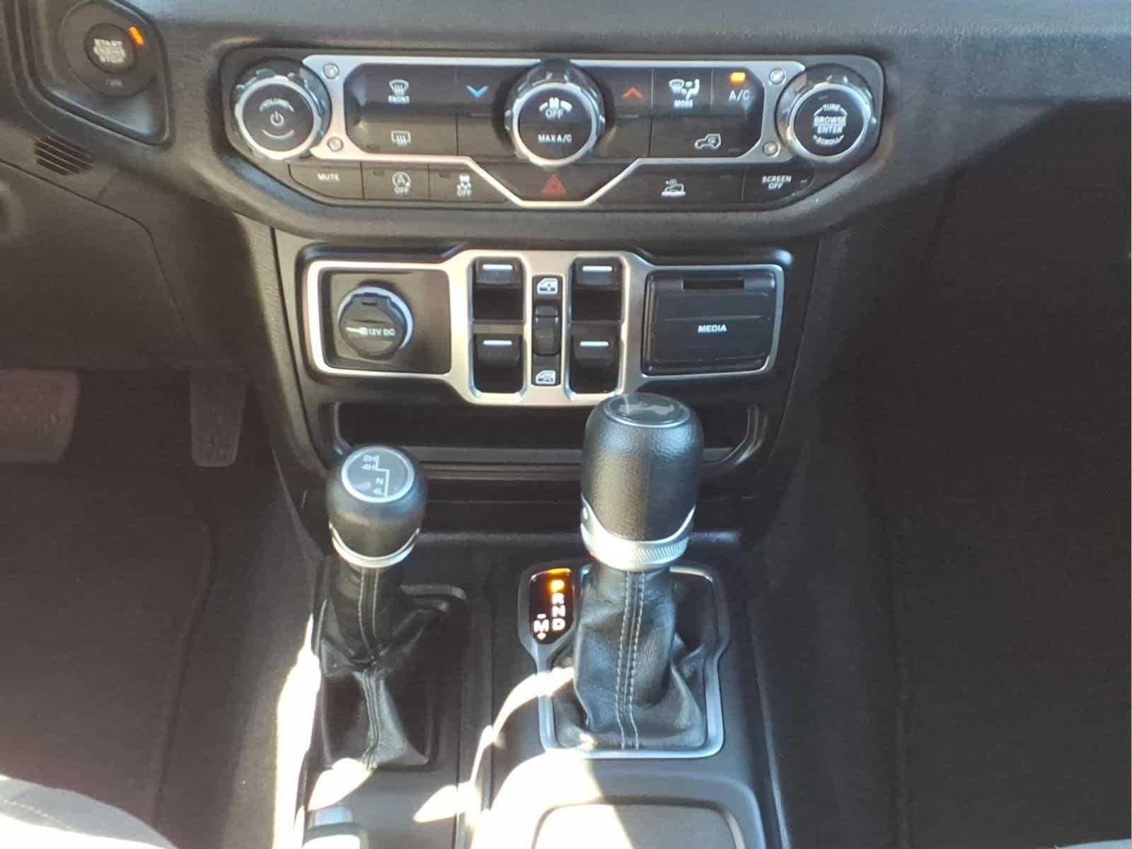 Used 2024 Black Clearcoat Jeep Sport S image 25