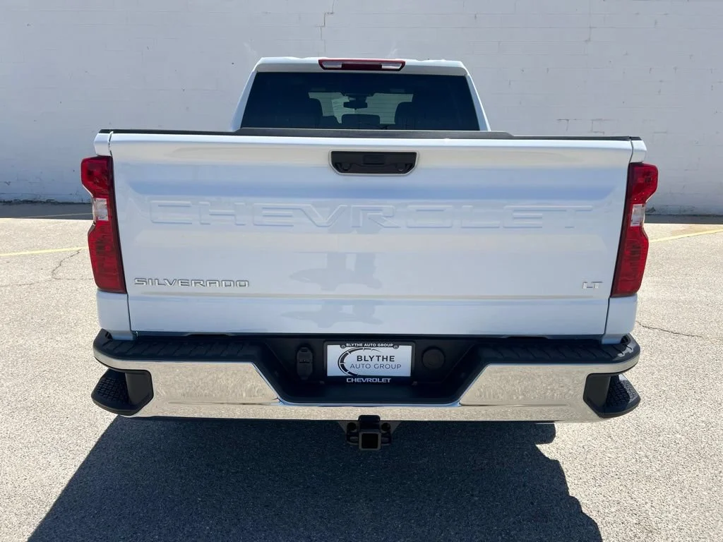 New 2026 Summit White Chevrolet LT image 4