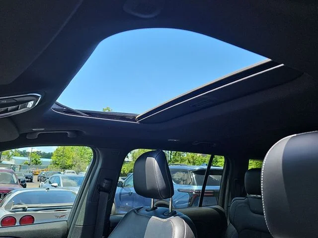 Used 2022 Black Jeep Altitude image 20