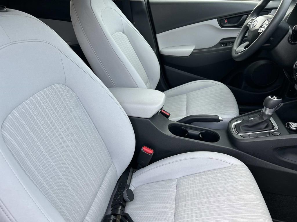 Used 2022 Ultra Black Hyundai SEL image 23