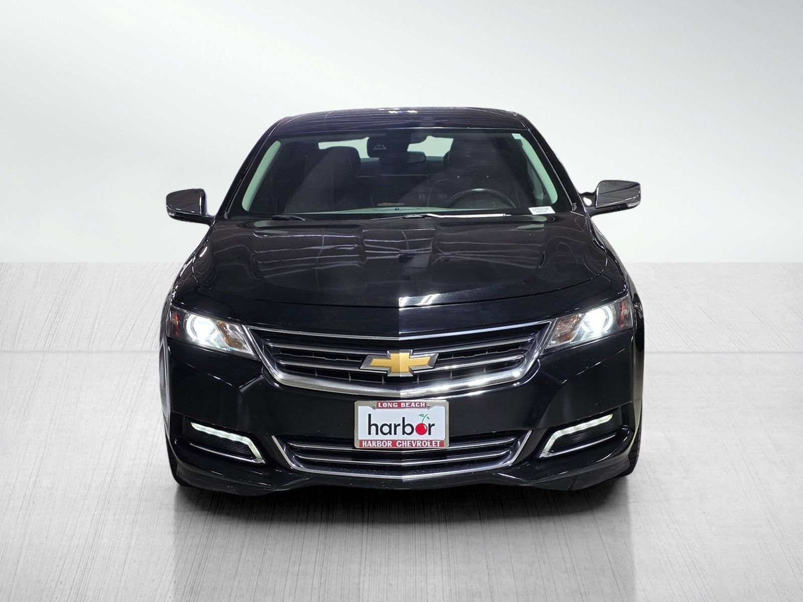 Used 2015 Chevrolet Impala 2LZ with VIN 1G1165S39FU105606 for sale in Long Beach, CA