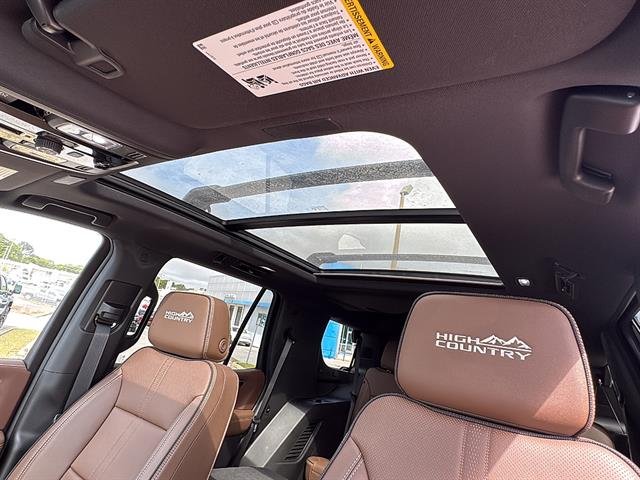 New 2026 Polar White Tricoat Chevrolet High Country image 29