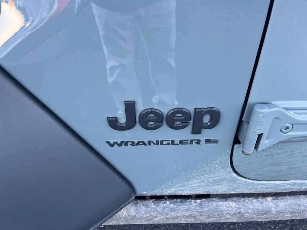 Used 2025 Anvil Clearcoat Jeep Sport S image 4