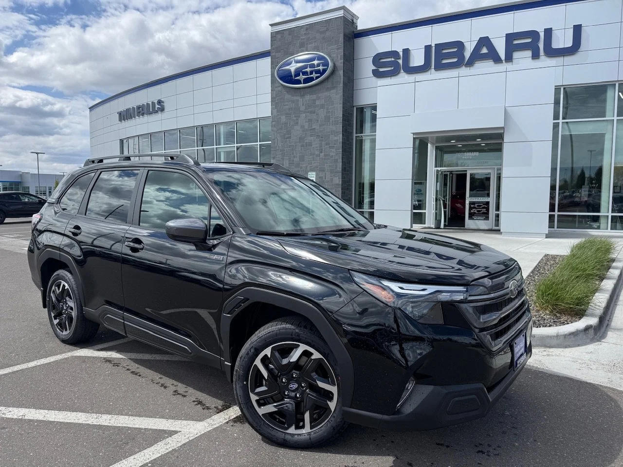 2026 Subaru Forester Premium Hybrid's photo