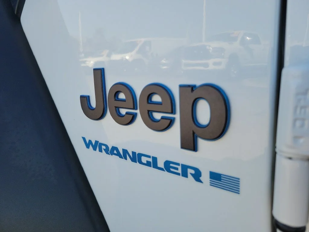 Used 2024 White Jeep Rubicon 4xe image 12