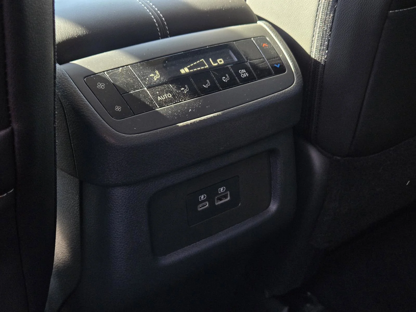 2025 Nissan Pathfinder SL - Photo 35
