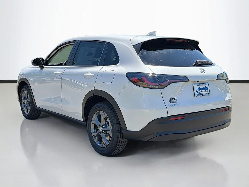 New 2026 Platinum White Pearl Honda LX image 9
