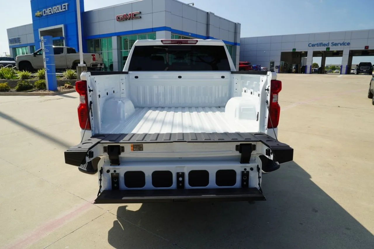2026 Chevrolet Silverado 1500 LT - Photo 11