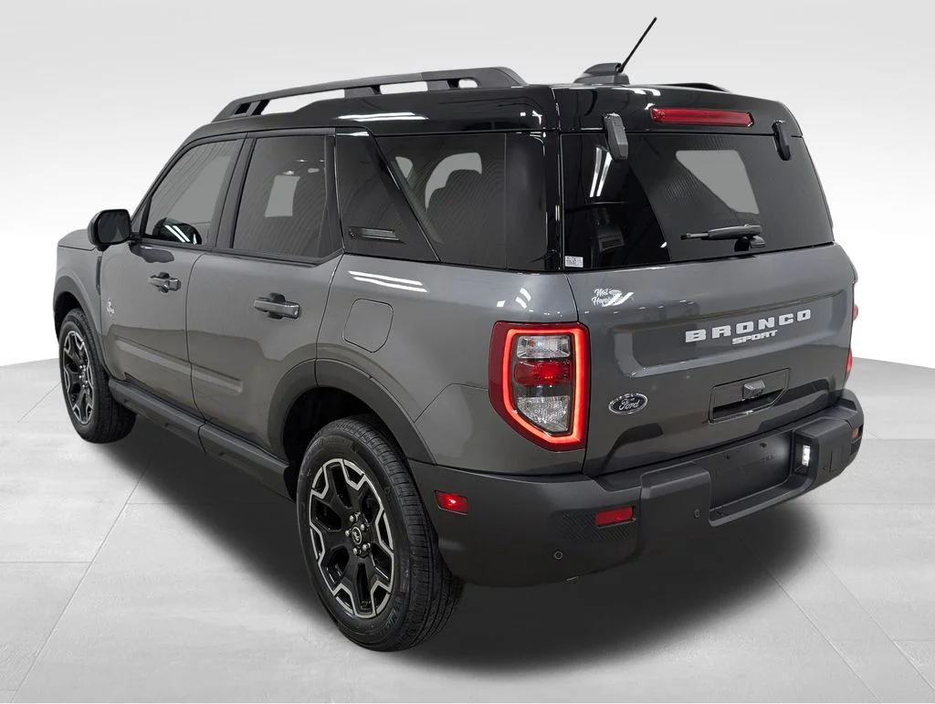 New 2025 Carbonized Gray Metallic Ford Outer Banks® image 8