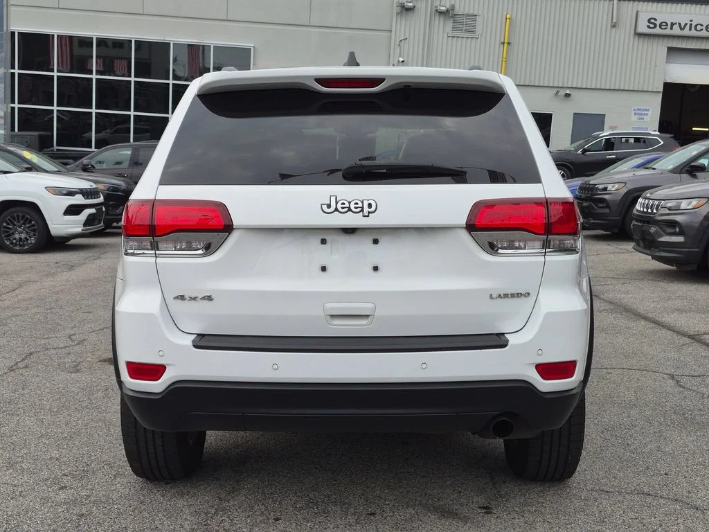 Used 2020 White Jeep Laredo E image 7