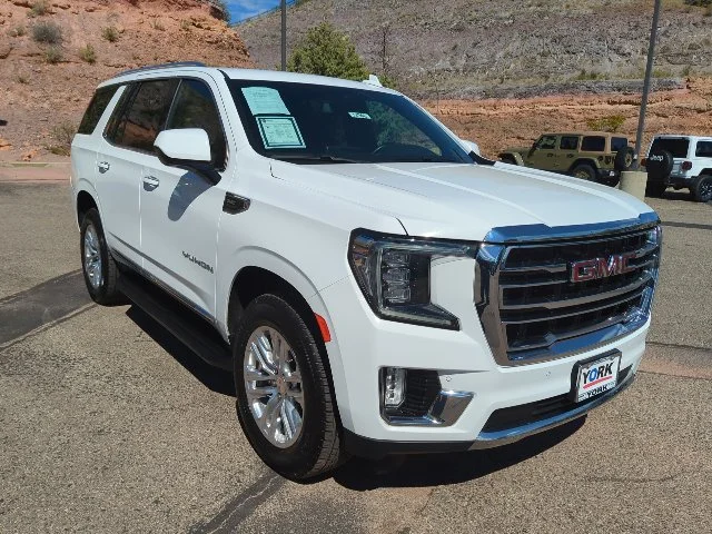 Used 2024 White GMC SLT image 3