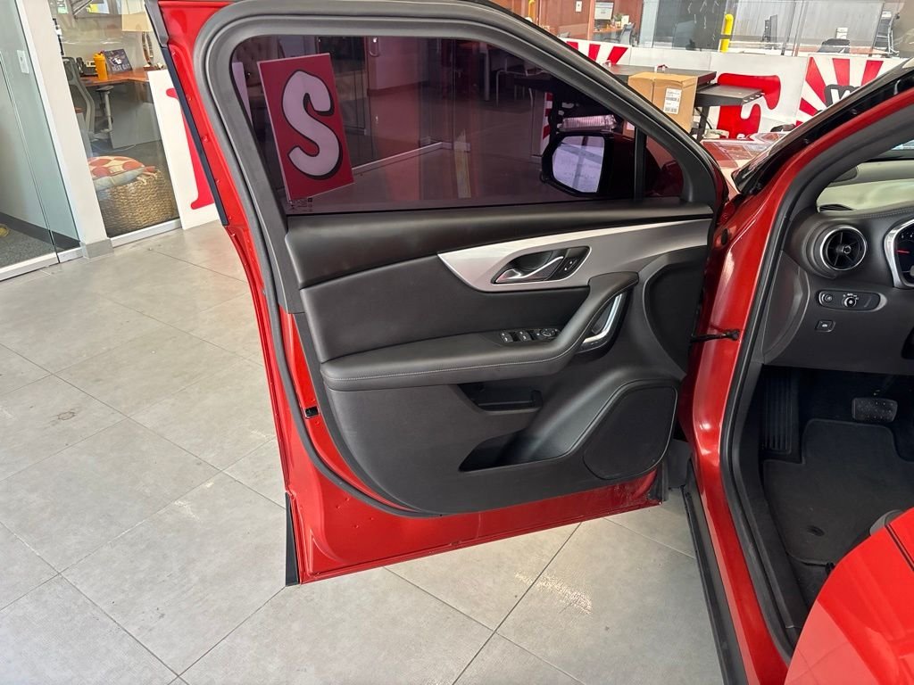 Used 2021 Red Chevrolet LT image 23