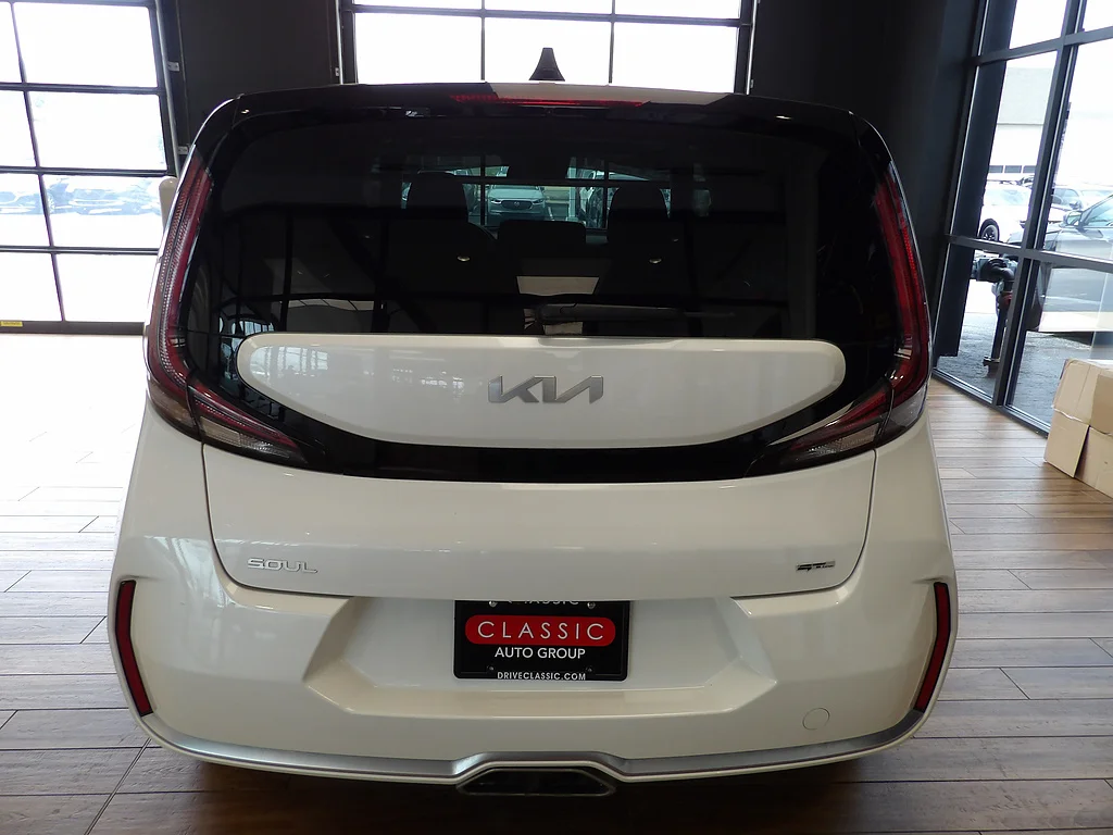 Used 2023 Snow White Pearl Kia GT-Line image 7