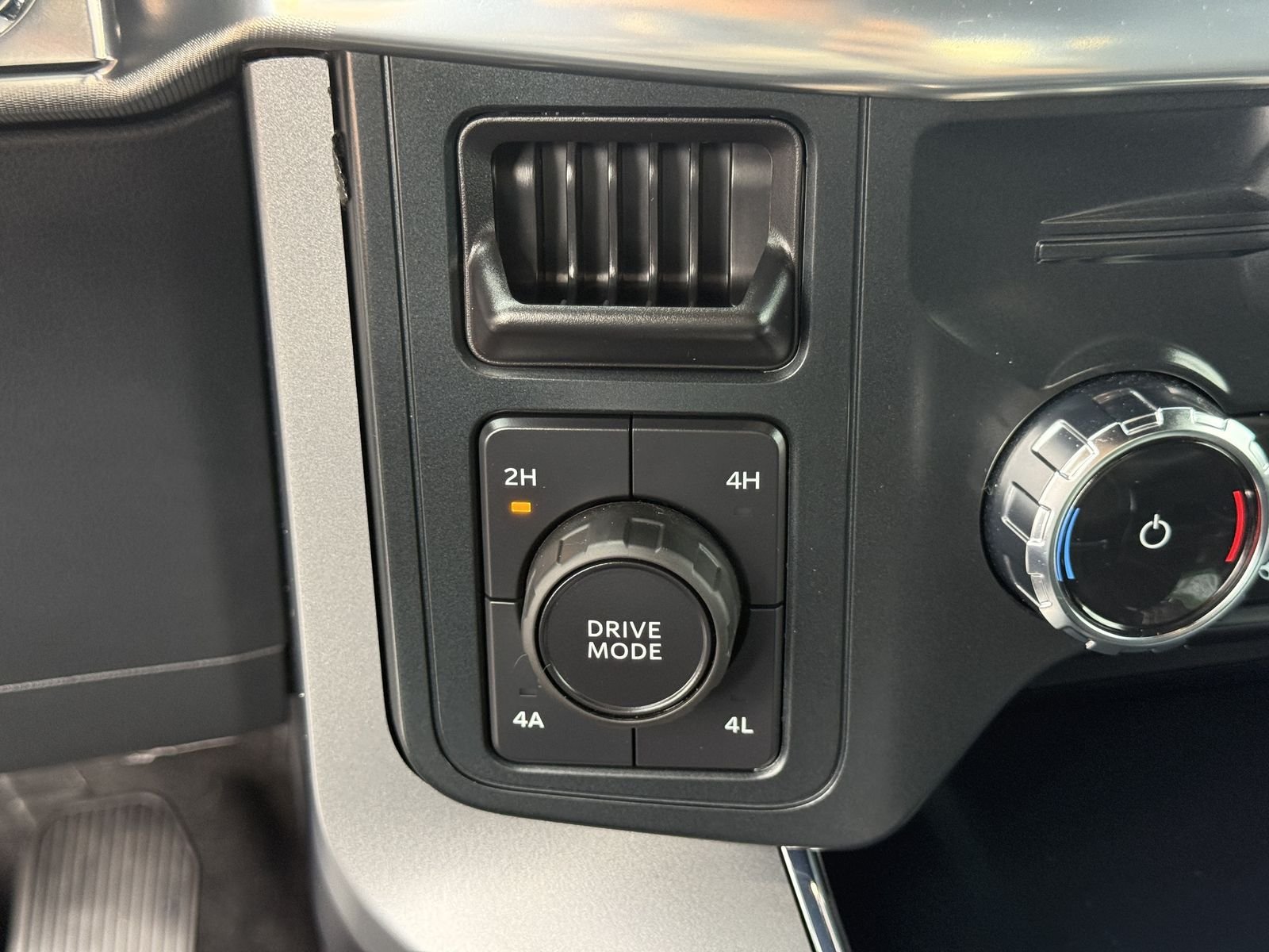 Certified Used 2025 Gray Metallic Ford Lariat image 30