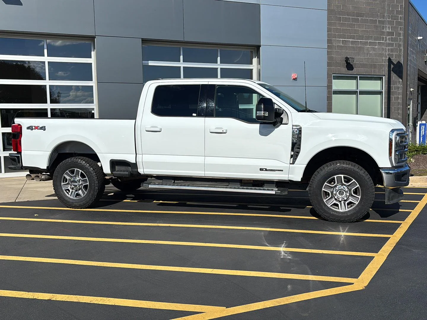 Certified Used 2026 Oxford White Ford Lariat image 5
