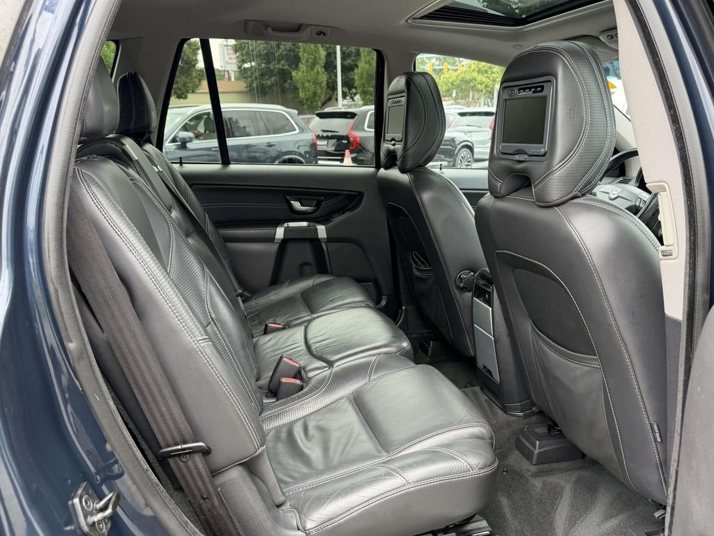 Used 2014 Blue Volvo 3.2 image 13