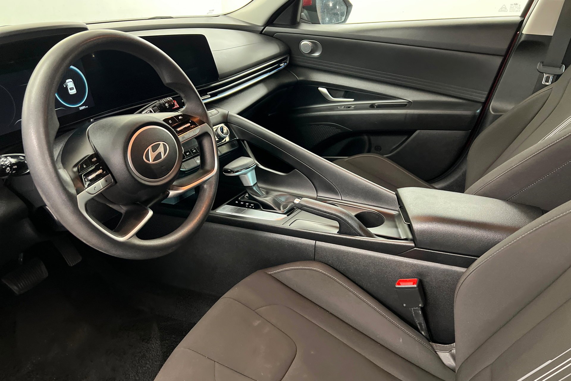 2024 Hyundai Elantra SEL - Photo 16