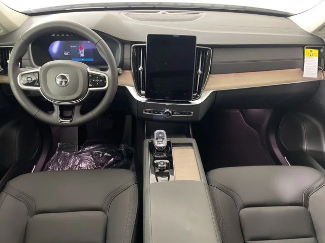 2025 Volvo XC90 Plus - Photo 37