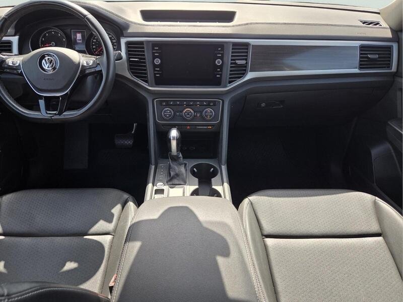Used 2019 Reflex Silver Metallic Volkswagen 3.6L V6 SE W/TECHNOLOGY FWD image 16