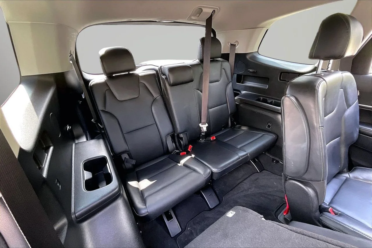 Certified Used 2025  Kia S image 26