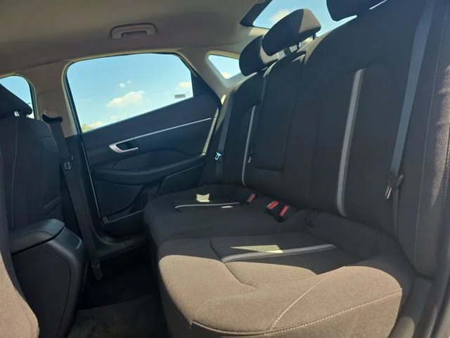 Used 2025 Silver Hyundai SEL image 14
