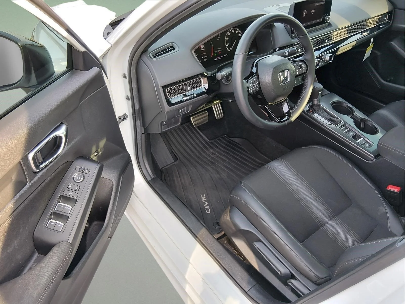 Used 2026 Platinum White Pearl Honda Sport image 15