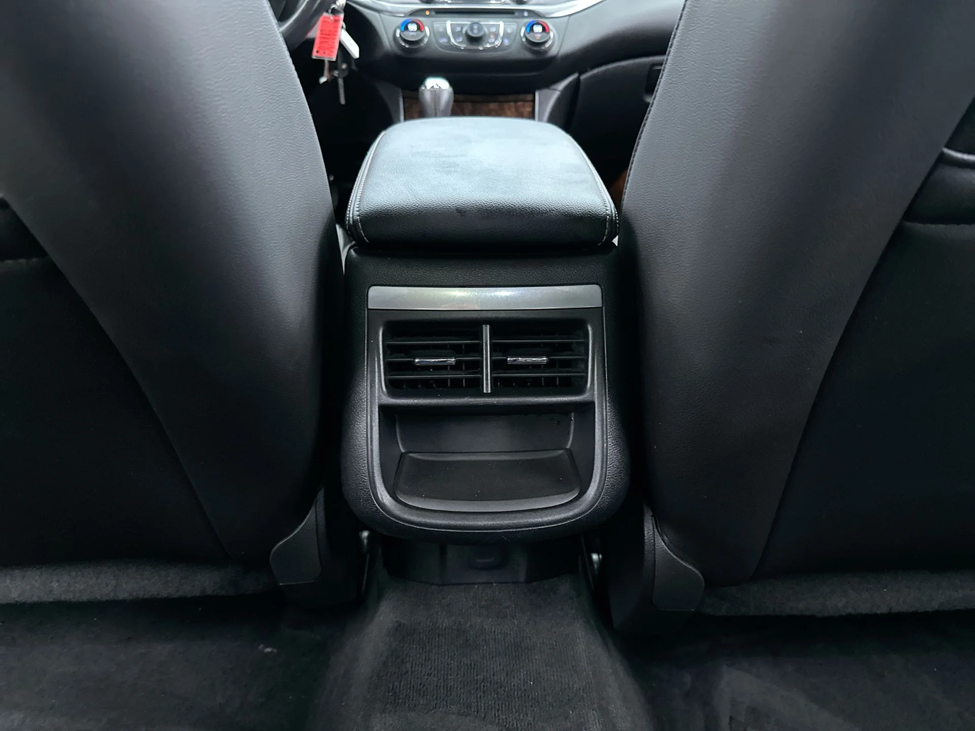 Used 2015 Gold Chevrolet LT image 19