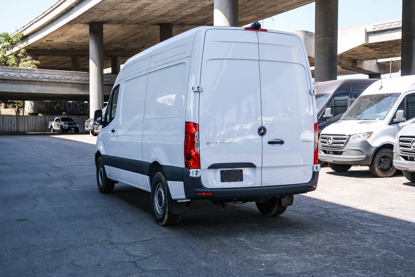 New 2026 Arctic White Mercedes-Benz Cargo 170ExtWB High Roof RWD 2.0L I4 Diesel Turbo image 22