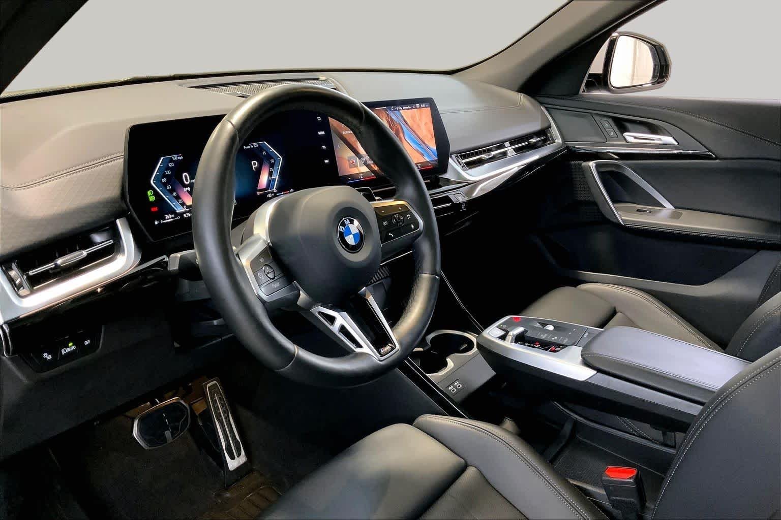 Used 2024 Brooklyn Grey Metallic BMW xDrive28i image 17