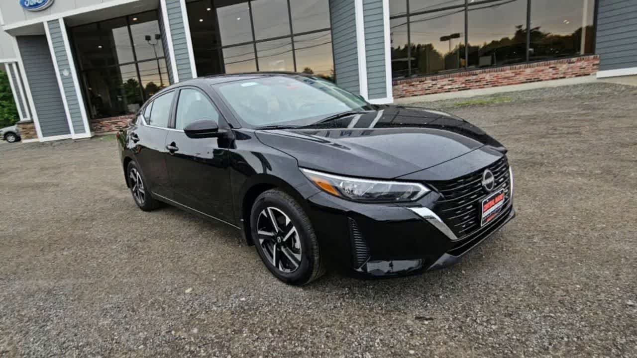 Used 2025 Super Black Nissan SV image 3