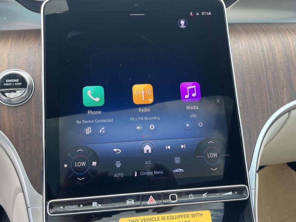 New 2026 Graphite Grey Metallic Mercedes-Benz GLC 300 image 23