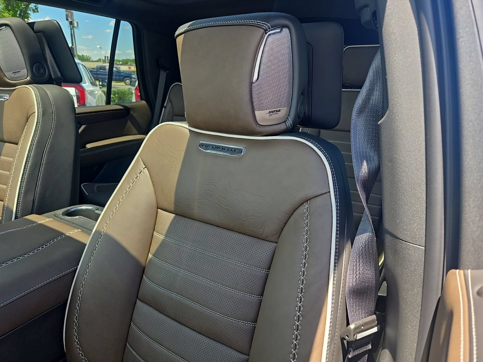 2026 GMC Yukon Denali Ultimate - Photo 21