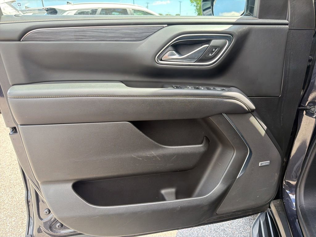 Used 2024 Titanium Rush Metallic GMC SLT image 12