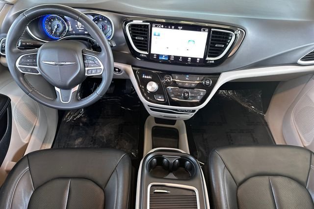 Certified Used 2022 White Chrysler Touring L image 13