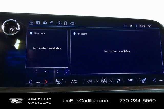 Used 2025 Summit White Chevrolet LT image 13