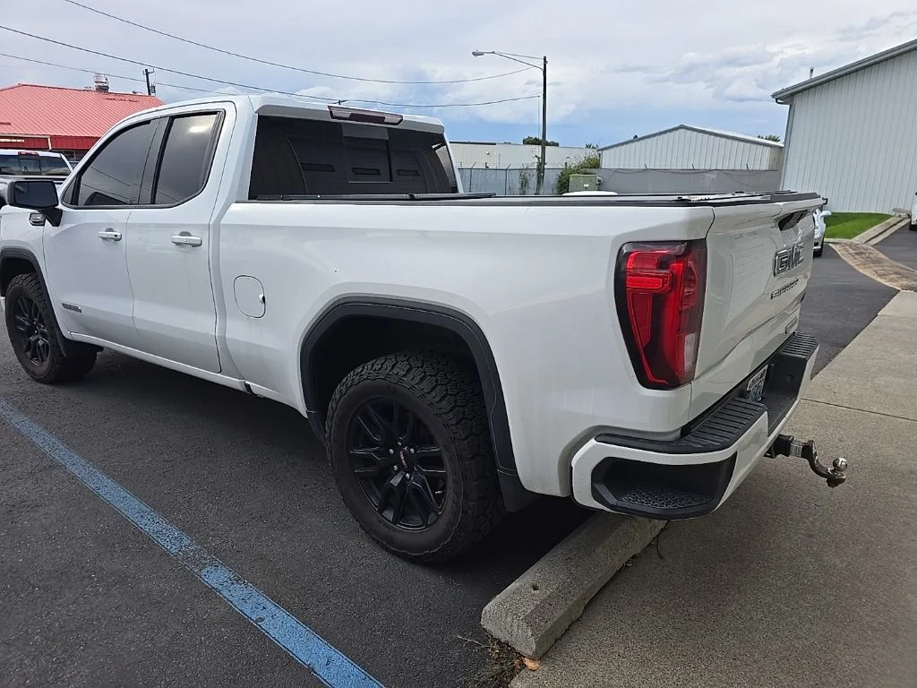 Used 2019 White GMC Elevation image 3